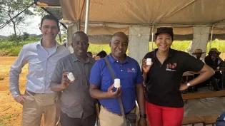 Administration of the paediatric praziquantel